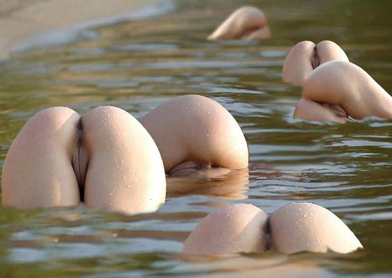 7P Nudist beach photos