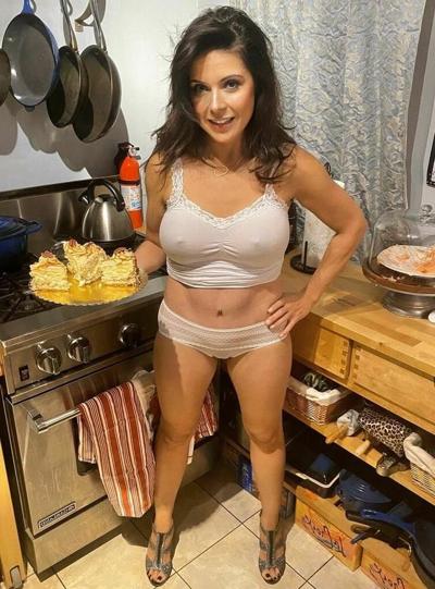 25P Hot milfs