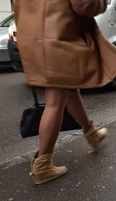 9P Sexy legs