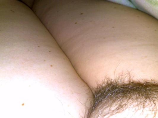 5P French mature labias and mound went from hairy to shaven (1)
