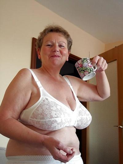 15P Bbw mix 296 (Women in bra)