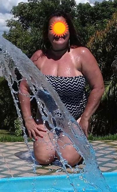 6P My chubby hot MIL 55 yo in a sunny day