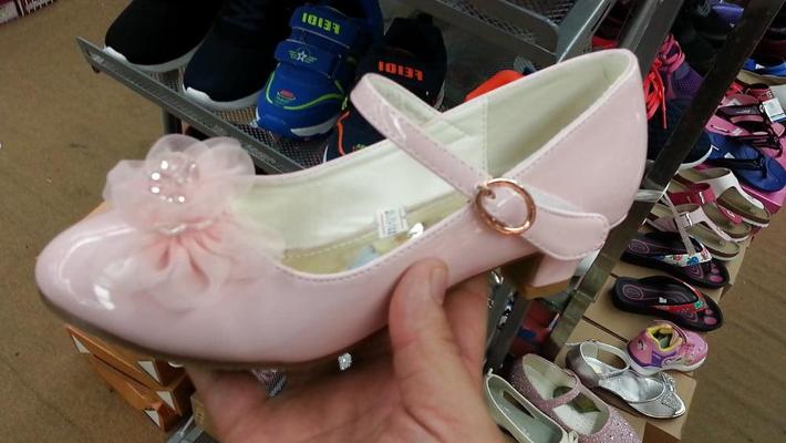 22P 小さな女の子のためのハイヒール