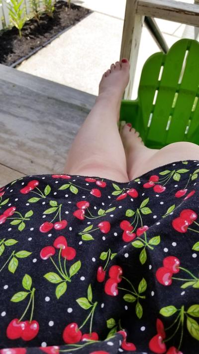 9P 50er-Jahre-Pinup-Kleid... einfach eine durchschnittliche Hausfrau und MILF