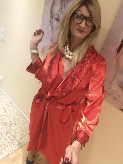 13P shemale milf 2021 10