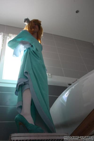 11P Dressing grown and milk bath trap Rosalina