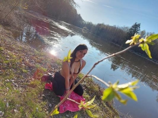 10P Pics from our 1st video