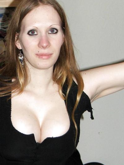 25P SEXY AND HORNY GOTHIC GIRL