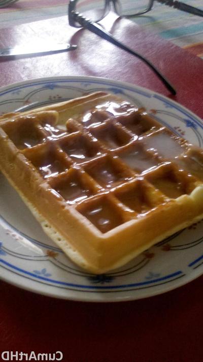 5P Cum on food! Waffle with milk caramel &amp; cum (from 2012)