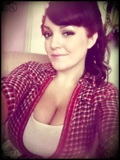 25P Winter pierzina - big boobs internet amateur model