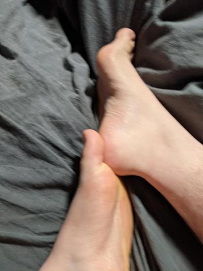 25P Feet Pictures #2 33 feet Pictures to cum on it