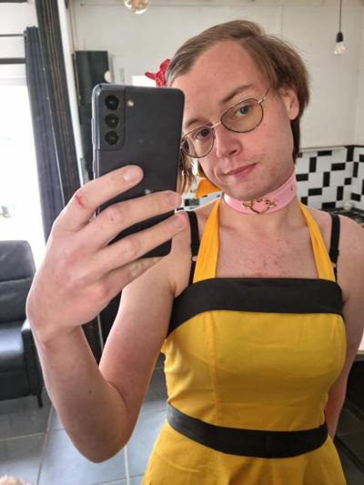 25P 50s style yellow dress