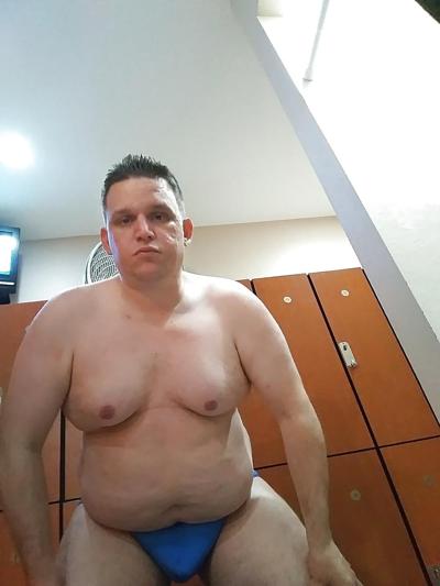 18P Umkleideraum und Sauna, öffentliche Masturbation, GAY CHUB CUB JACOB