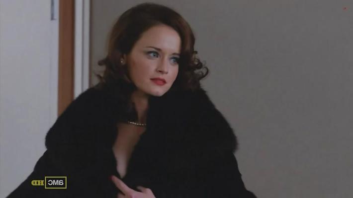 14P Alexis Bledel oben ohne