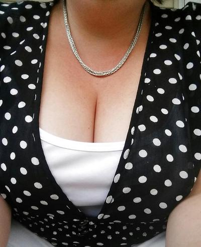 14P Wife &amp; Milf  -  Random Chest - Tits - Cleavage - Boob Shots