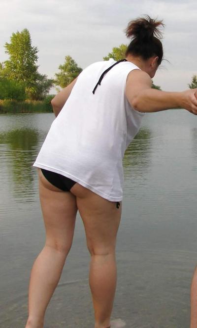 25P S'IL VOUS PLAIT, CUM SUR CETTE SALOPE...COMMENTAIRE DE BIENVENUE