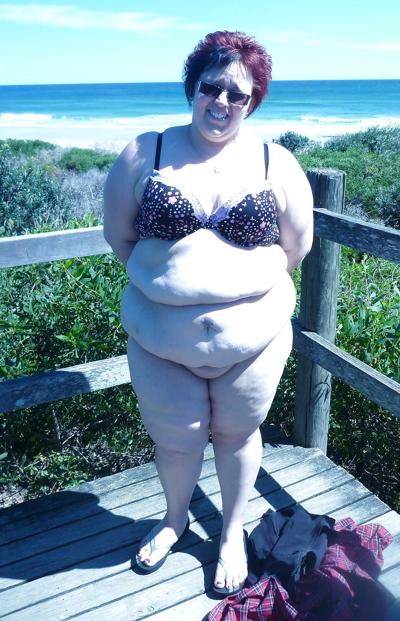 25P Bitch At The Beach
