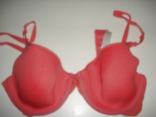 11P Salmon color bra 38c
