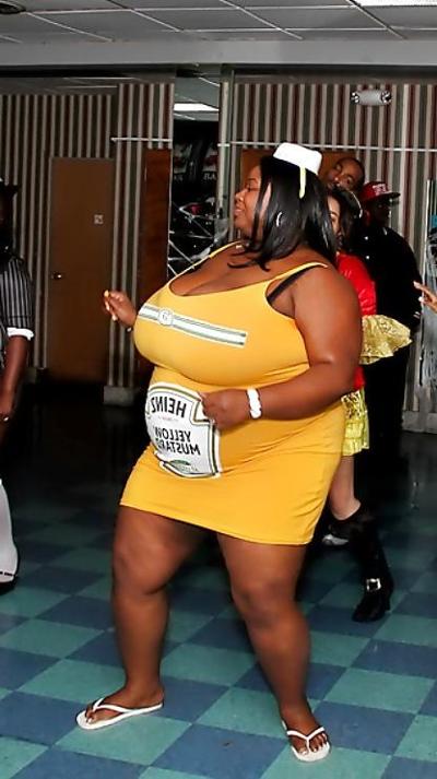 7P The sexiest ebony woman on the planet