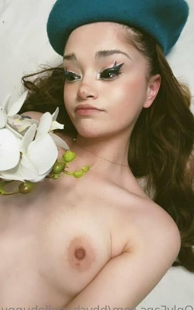 25P Chanellebunny nue