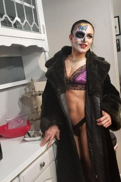 25P Thunder Rosa nackt