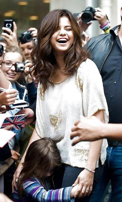 25P Selena Gomez mega collection 2