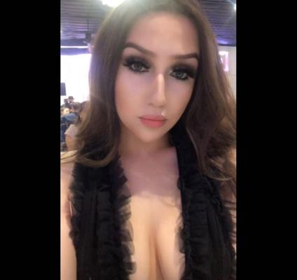 25P Chloe Flores nude