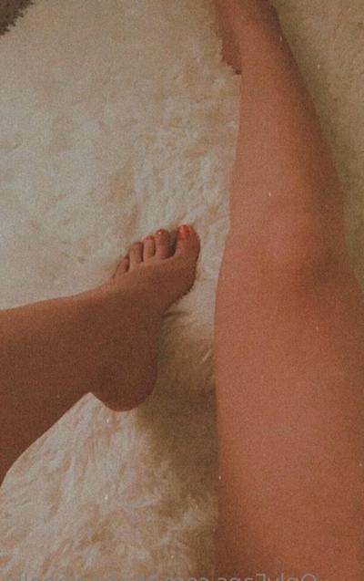 11P Thefinalnoelle nude