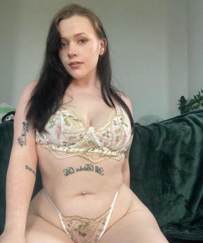 25P Cutegothelle nude