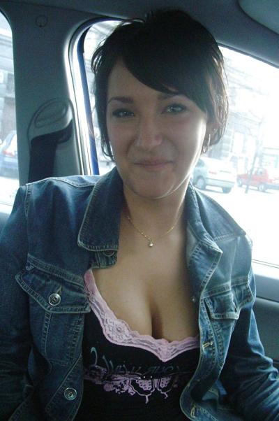 20P Hot Brunette (Private Pics)