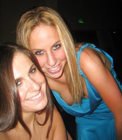 24P Ein Blick in Ehren... downblouse