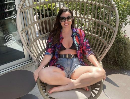 15P Sarah Story nude