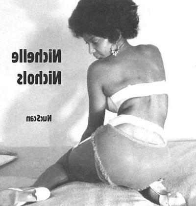 8P Nichelle Nichols ( Lieutenant Uhura )