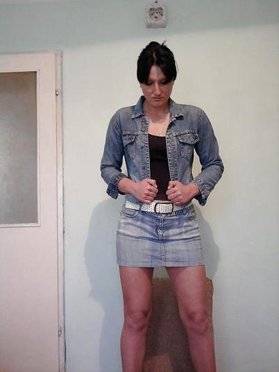 23P Serbian woman Petra 30+