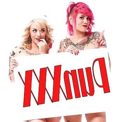 13P Сексуальная девушка-скин-панк с татуировками - PunXXX