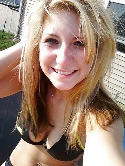 24P Sexy Amateur Self Shot Girls 