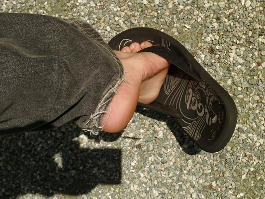 13P Pretty feet