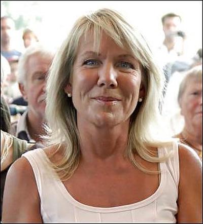 22P Deutsche sexy Schlampe Ulrike von der Groeben