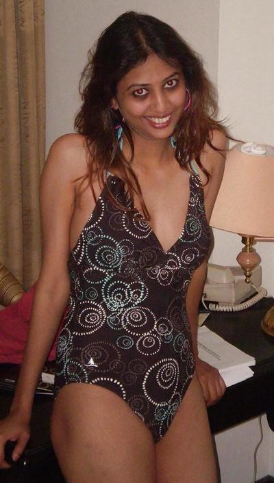 15P Indian Desi Babe 