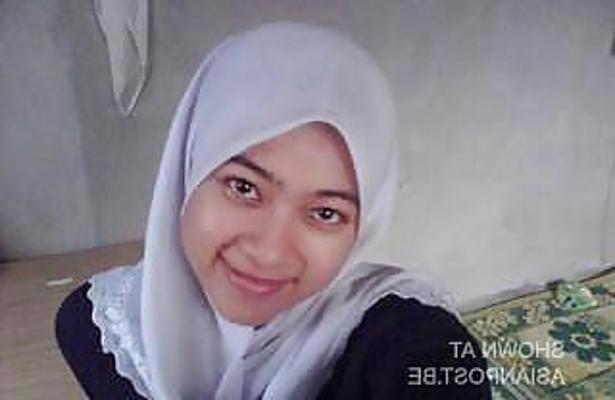 4P Awek melayu bertudung nur aini