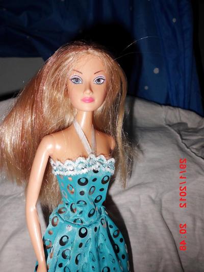 8P Doll blue dress