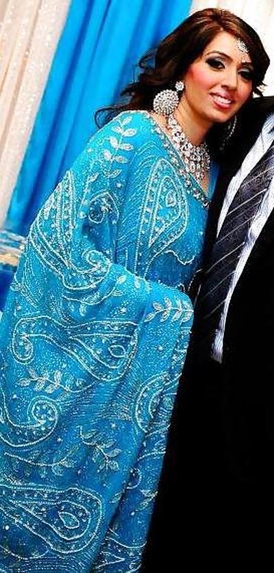 25P Heiße und sexy Inderin, Desi, NRI, Punjabi betrügt Schlampenfrau!!