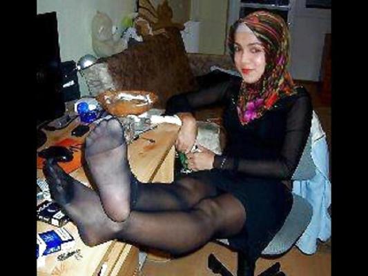8P Arab turkish girls 16