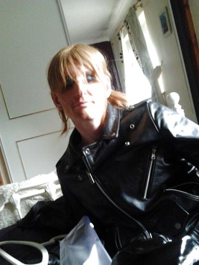 7P Leder- und Overknee-Stiefel