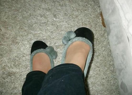 13P Ballerinas and Fuesse 2 (flat shoes and feet)
