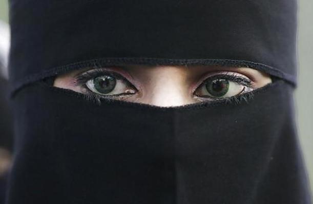 25P 非ポルノのアラブ少女、ヒジャブの有無にかかわらず