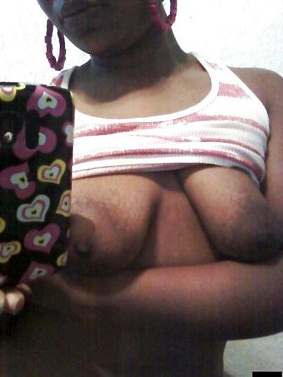 24P Ebony Milf Self Shot