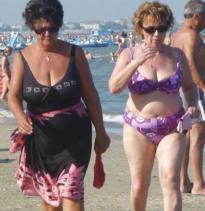 25P Grannies on beach