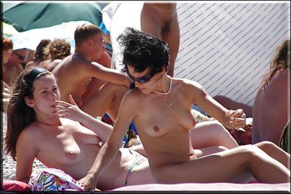 25P Beach girls 16.