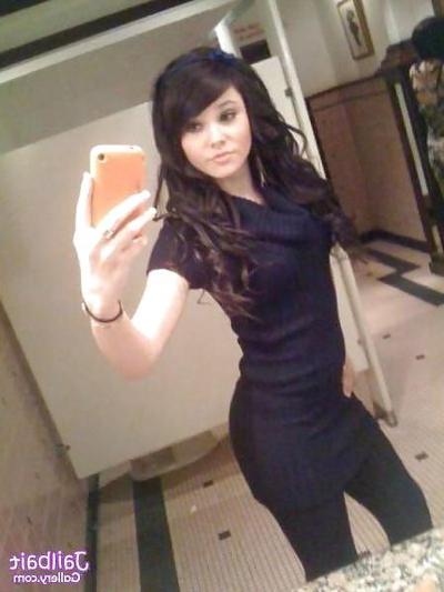 25P Loads of teen sluts